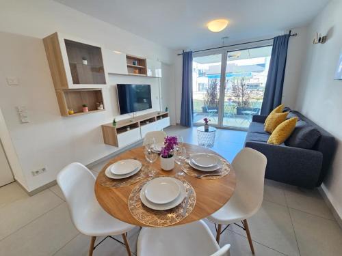 Cessange Apartamento | Relaxing 1 BR Flat with terrace and parking