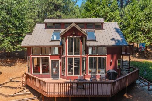 Croft Casa | Relaxing 2BD Cabin in the Sierra