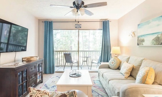 Pawleys Island Condominio | Relaxing 2BD True Blue Golf Resort 4 Pools & Spas, Large Balcony, 3 min to Beach