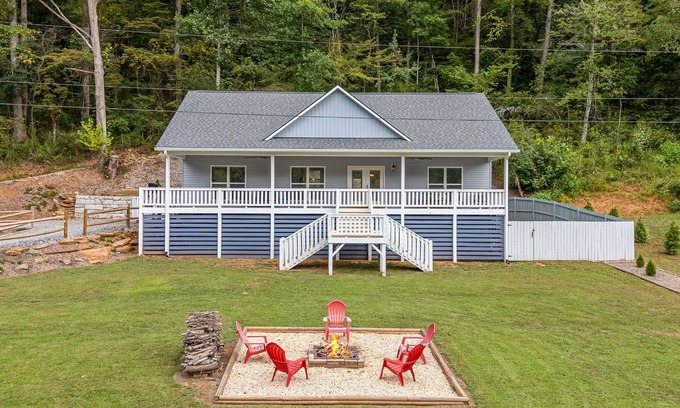 Sylva Casa | Relaxing 3BR/2BA Riverfront Home- Fully Fenced Yard, Pet Friendly, ADA compliant