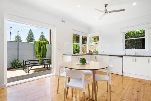 Grange Casa | Relaxing 3BR Beachside Haven Grange