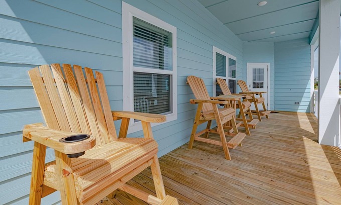 Rockport Cabaña | Relaxing 3BR Rockport Stay - Pool Access, Boat-Friendly, Perfect Location