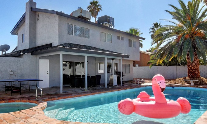 Paradise Casa | Animada 5bd / 4ba + piscina / sauna / barbacoa, 10 minutos a Strip