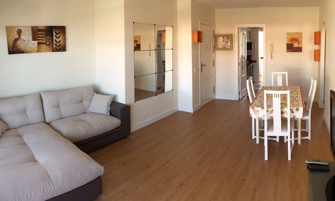 Los Cristianos Apartamento | Relaxing beach apt with fast WiFi, pool & terrace sea views in Los Cristianos