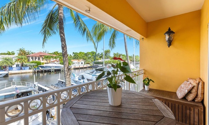 Hendricks and Venice Isles Apartamento | Relaxing Beach Apt in las Olas Blvd