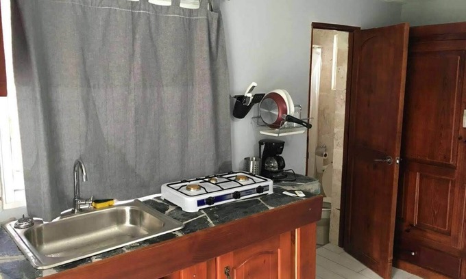 Samana Apartamento | Relaxing Beachfront Apartment steps to the beach