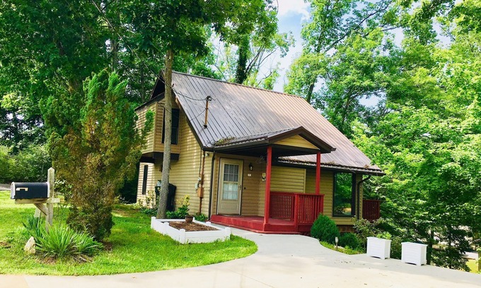 Oak Grove Casa | Relajante casa de Boone Lake, cerca de TRI-city / Bristol, Johnson City