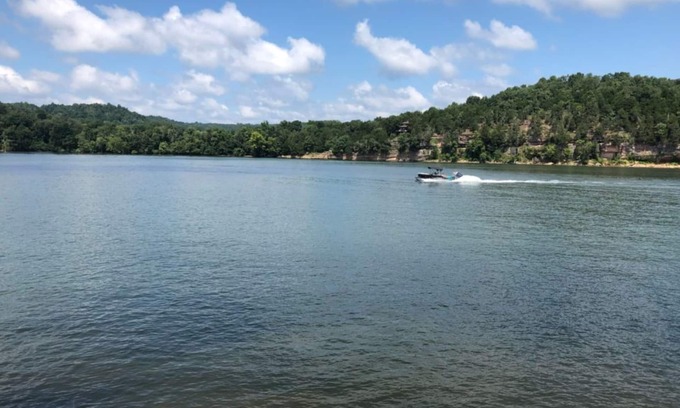 Flatwoods Alquiler De RV | Relaxing-Cozy Water Front RV Lot overlooking the Tennessee River - Kentucky Lake