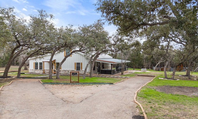 Wimberley Casa | Relaxing family friendly farmhouse minutes from the shops at Wimberley square!