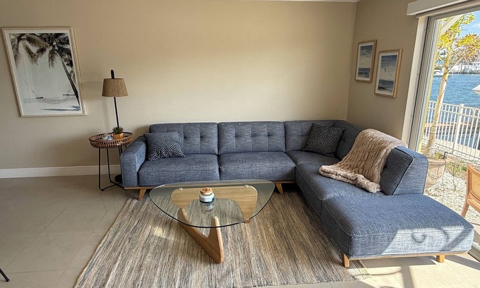 Belle Vista Condominio | Relaxing Getaway Beach Condo in St. Pete Beach