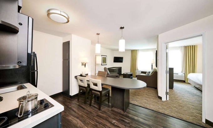 Far North Dallas Apartamento | Relaxing Hideaway! 1BR Unit with Full Kitchen, Pet-friendly!