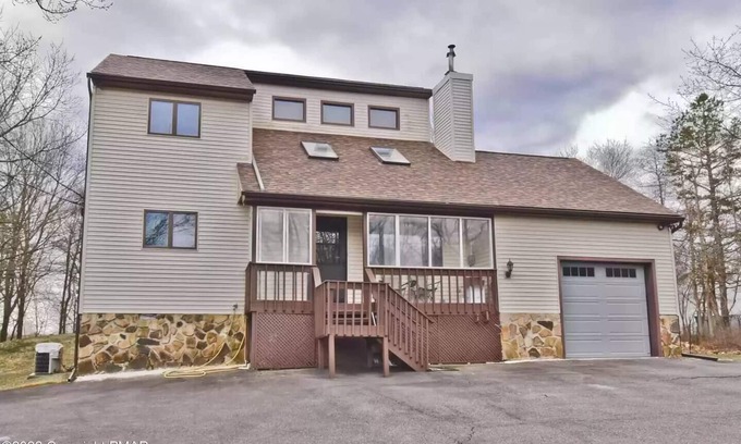 Long Pond Casa | Relaxing Hot Tub & Firepit Near Kalahari/CamelBack