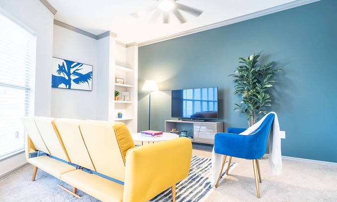 Willow Run Apartamento | Relaxing King Suite | 1BR with Pool, Gym & Parking