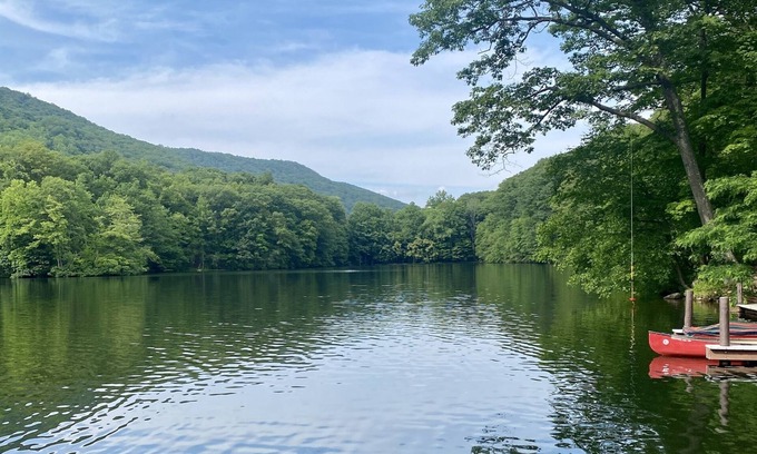 Cold Spring Casa | Relaxing Lake Retreat in Cold Spring