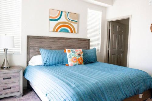 Eastwood Village Apartamento | Relaxing Mexico Home with Pool & Hot Tub #308