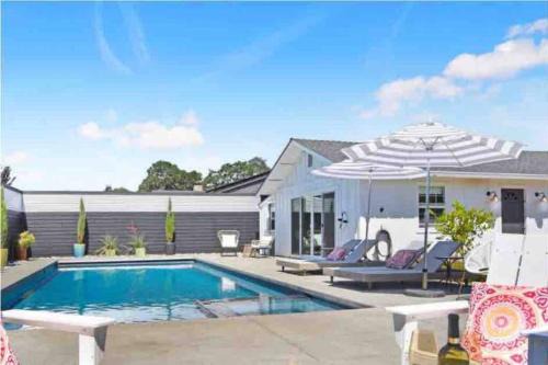 Sonoma Casa | Relaxing Palmer Farmhouse Pool Hot Tub Putting