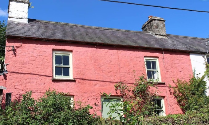 Llandovery Cabaña | Relaxing pet friendly 2-Bed Cottage in Rhandirmwyn