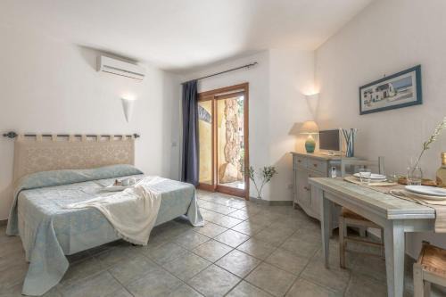 Palau Apartamento | Relaxing Residenzia Palau Green Village M2 Premium Studio Sleeps 2
