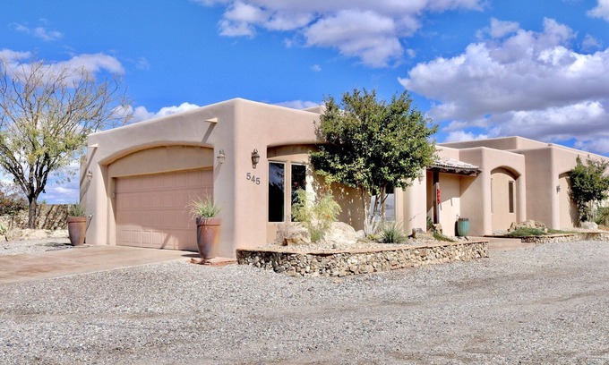 Las Cruces Casa | Relaxing Southwestern Home