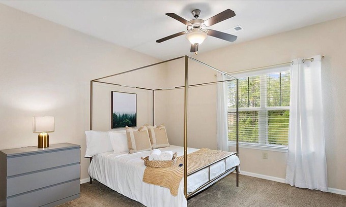 Northside Condominio | Relaxing stay on the lake & Pet Friendly