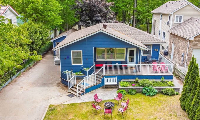 Wasaga Beach Casa | Relaxing twin-home getaway with deck, firepit & perfect setup for family stays