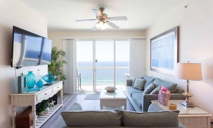Miramar Beach Condominio | Lujoso ático frente a la playa, camas King, capacidad para 8