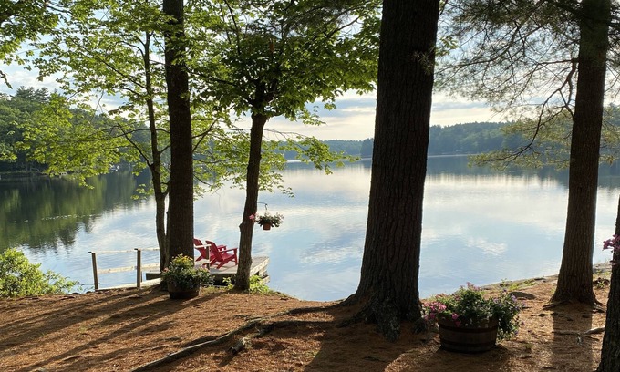 Lincolnville Cabaña | Relaxxxxx....You Are on Lake Time Now!