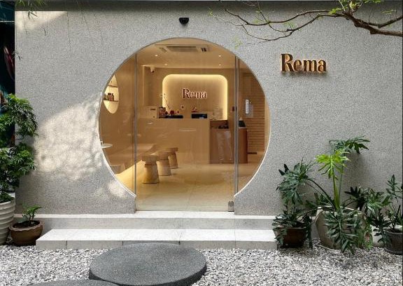 China Town Hotel | Rema residence China town Main Road