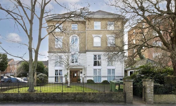 Brondesbury Park Apartamento | Remarkable 2-Bedroom Apartment with an EnSite