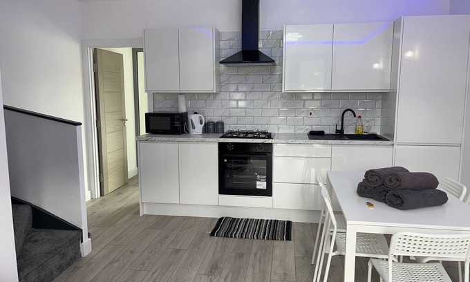 Hendon Apartamento | Remarkable 3-Bed Apartment in London