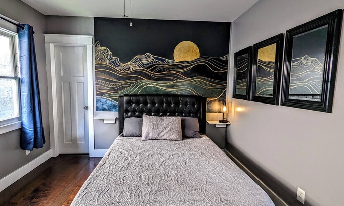 Sherman Heights Casa | Remodeled 2-bedroom Craftsman house with Yard & AC in Sunny San Diego