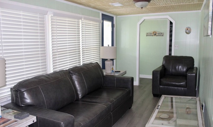 Manteo Casa | Remodeled Bungalow minutes from historic waterfront downtown Manteo