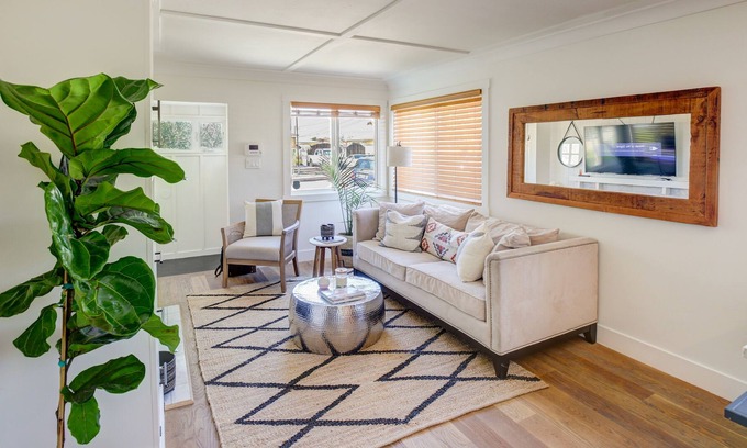 Linda Vista Cabaña | Remodeled cottage, near USD and all of San Diego's main attractions.