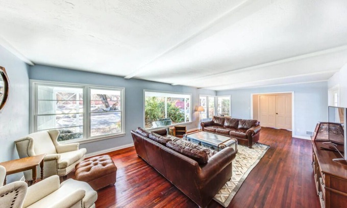 Julian Casa | Remodeled Farmhouse 3 miles from downtown Julian