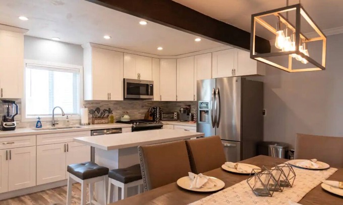 Turlock Casa | Remodeled + Fully Equipped + Big Backyard