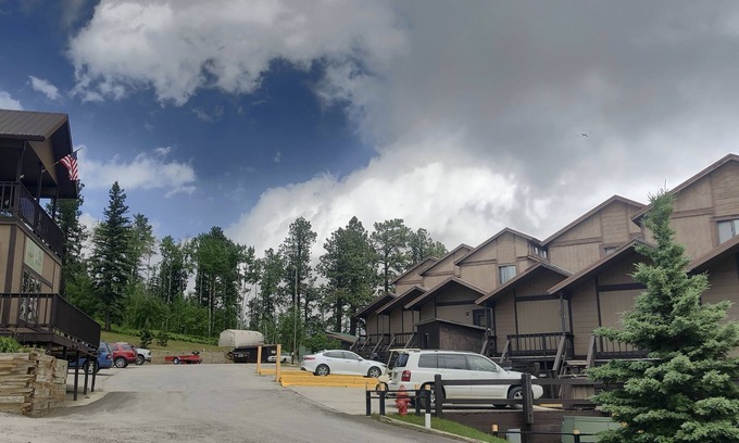 Lead Condominio | Condominio Barefoot Resort completamente amueblado y remodelado ¡A POCOS PASOS DE TERRY PEAK!