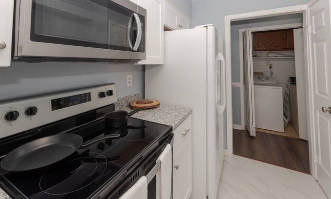 Norfolk - Virginia Beach Casa | Remodeled Gorgeous Townhome 15 min from the beach