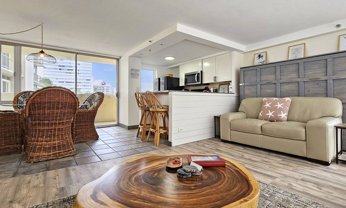 Diamond Head - Kapahulu - St. Louis Apartamento | Remodeled in 2022, Diamond Head 2 Bedroom Oceanfront condo