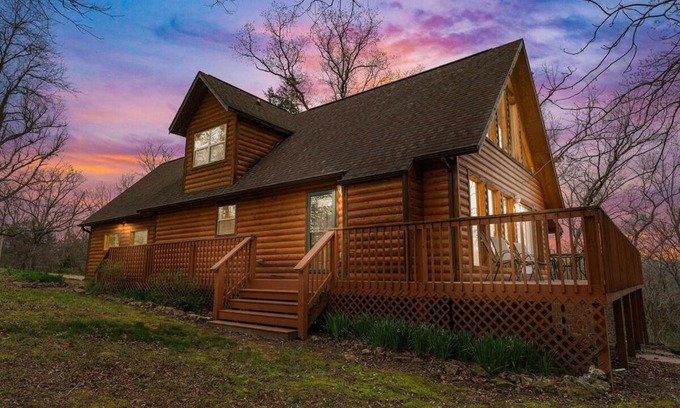 Eagle Rock Chalet De Esquí | Remodeled Lakefront Cabin, shuffleboard, Starlink
