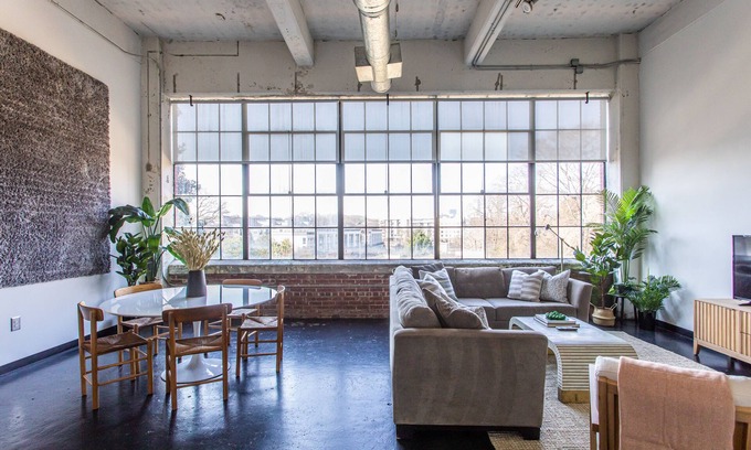 Poncey-Highland Apartamento | Remodeled Loft Next to Ponce City Market (on Beltline)