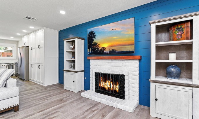 Lompoc Casa | Remodeled Luxurious Home
