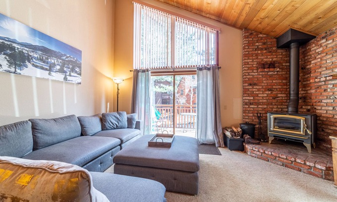 Mammoth Lakes Casa | Remodeled Mammoth Retreat, Wifi, Free Parking