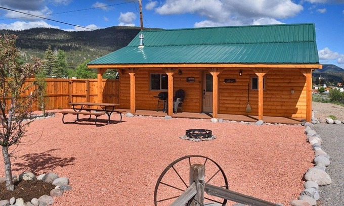 South Fork Casa | Remodeled, Mountain View Cabin w/ Fireplace, Firepit & WiFi - Dogs Welcome