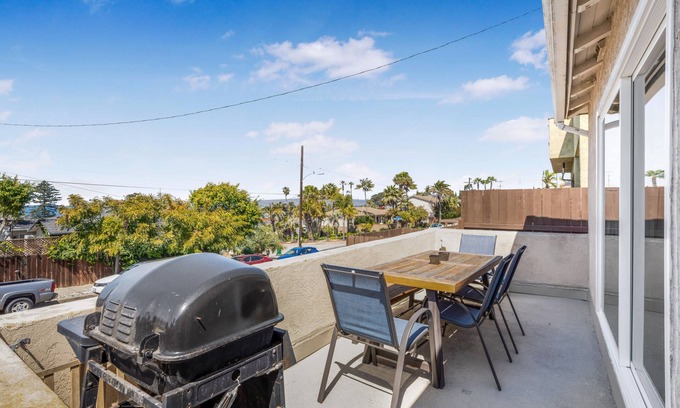 Point Loma Heights Casa | REMODELED OB HOME w/ AC, PARKING, SURFBOARDS, VIEWS - SLEEPS 8 - 3 KING BEDS