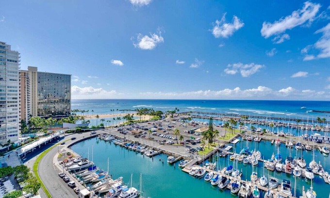 Waikiki Apartamento | *Remodeled Oceanfront in Waikiki - Ilikai Marina