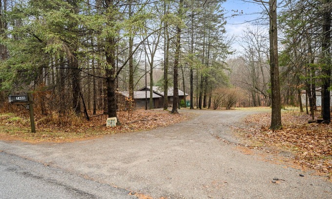 Scottsburg Cabina | Remote cabin in the woods