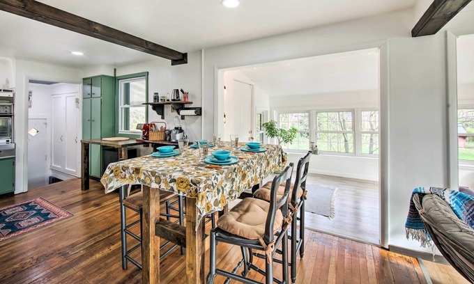 Dauberville Cabina | Remote Pennsylvania Cabin w/ Private Hot Tub