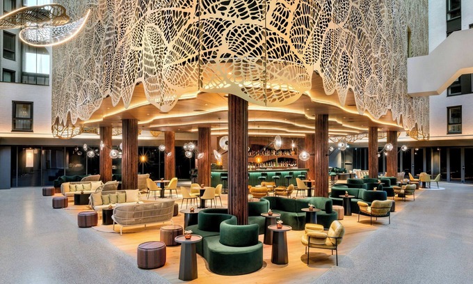 Burgwallen Nieuwe Zijde Hotel | Renaissance Amsterdam Hotel
