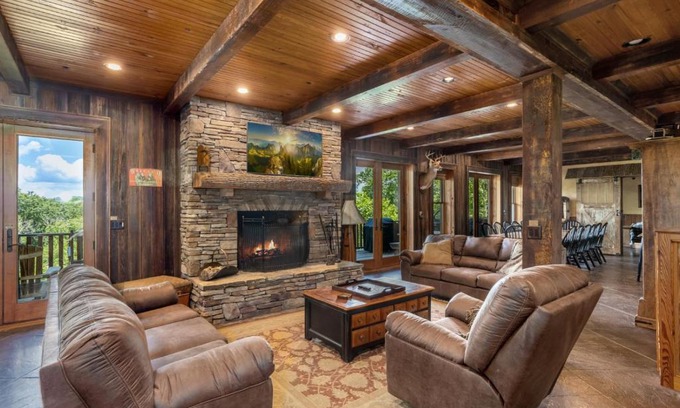 Blowing Rock Casa | Renaissance Lodge