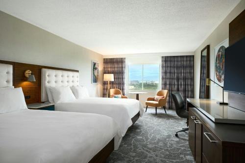 Rutherford Hotel | Renaissance Meadowlands Hotel